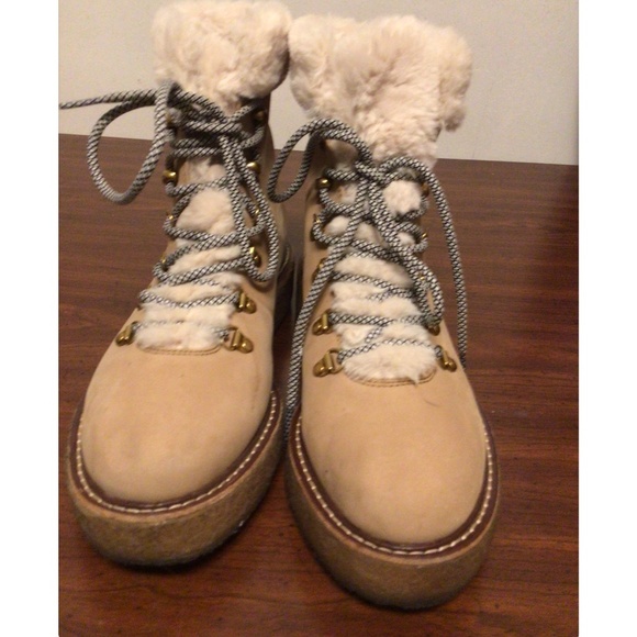 J.CREW LEATHER BOOT WITH RUBBER PLATFORM HEEL SZ 9 - Picture 3 of 12